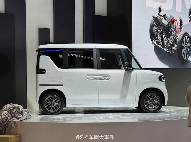 比亚迪首款纯电K-car亮相日本