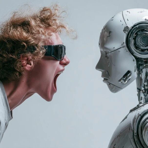 每天都和AI聊天，你可能已经是个「神经病」