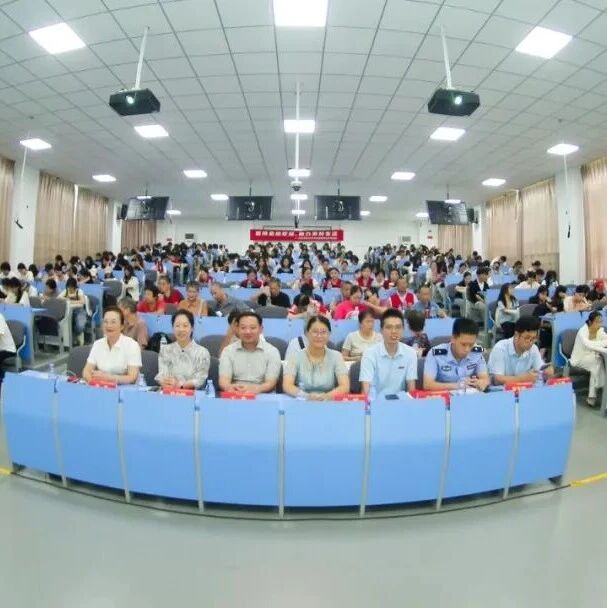 跨界融合，温情守护--兴业信托走进高校开展“聆听视界，青春筑梦，金融护航”金融教育宣传活动！