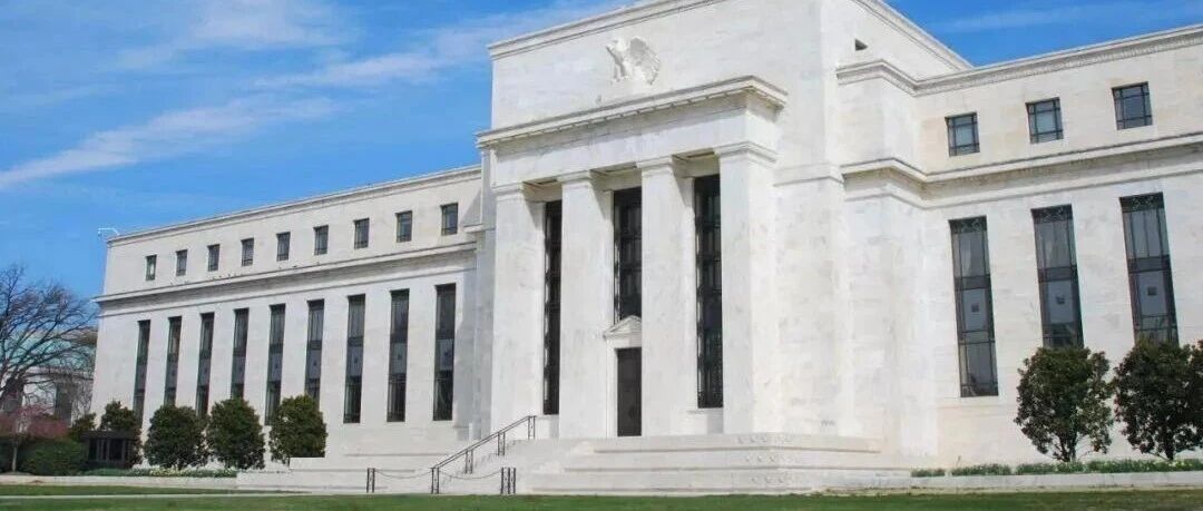 美股大跌，美联储12月降息悬了？