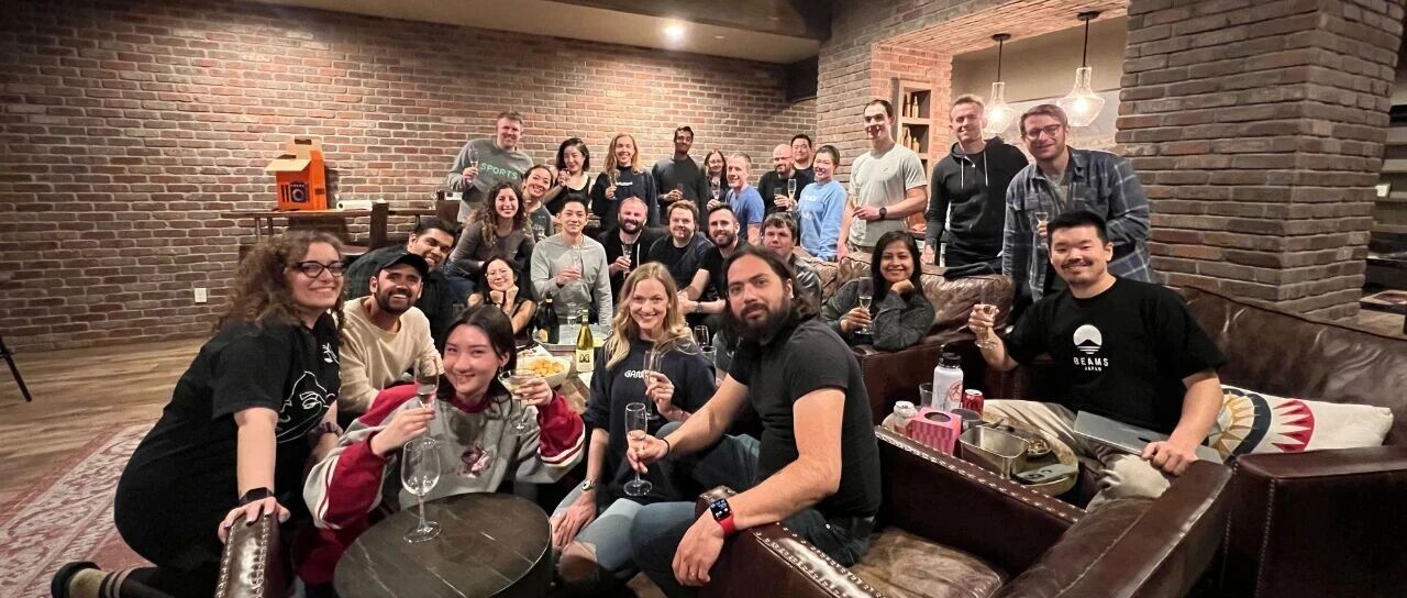 52个人用AI做PPT，年赚7个亿