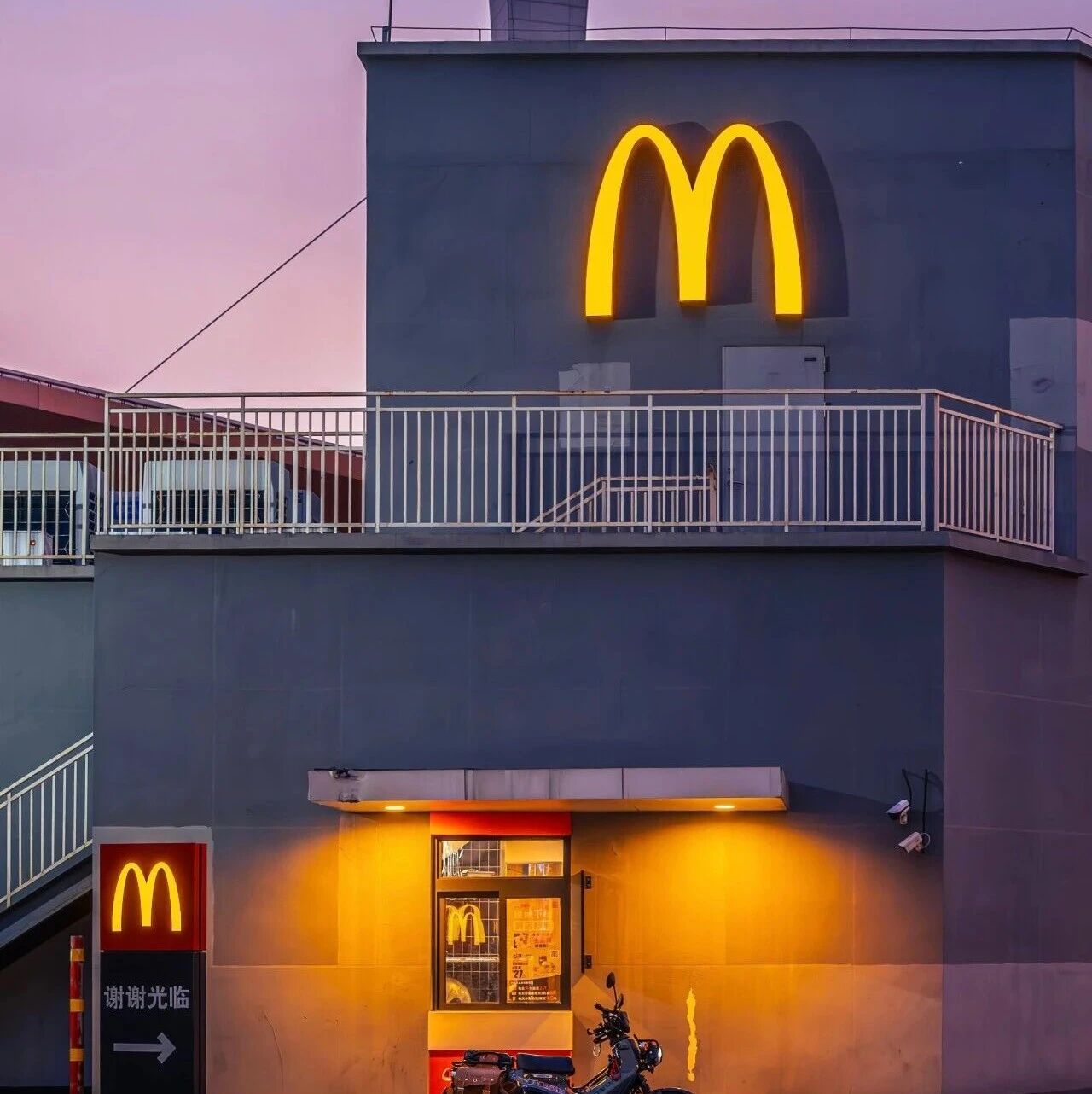 麦当劳用8年验证的答案，星巴克能抄作业吗？