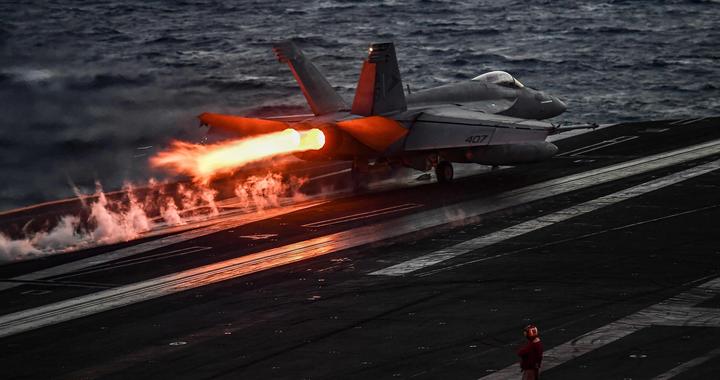 美军通报：美舰误判，击落自家战机