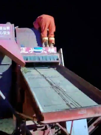 河南淮滨县官方通报男子维修机器被绞身亡