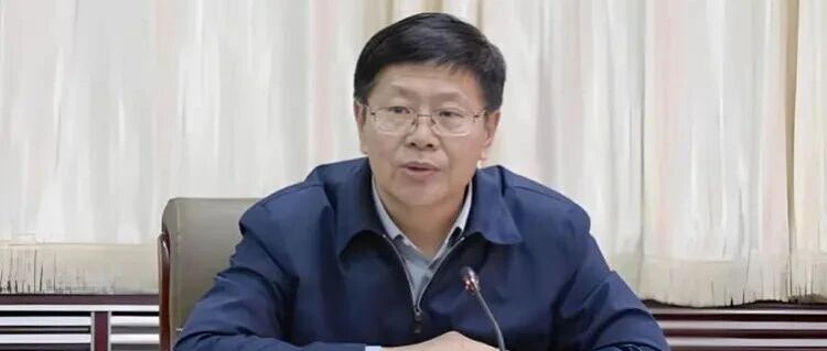 厅官带头聚餐饮酒，致1人死亡