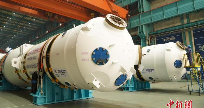 河北秦皇岛：“华龙一号”蒸汽发生器交付发运