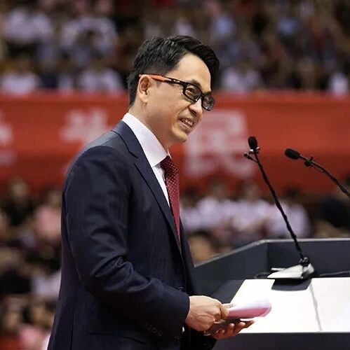 高瓴资本张磊:判断一个人是否靠谱,关键看4个维度|沃伦·巴菲特|投资|工作|竞争对手|合伙人_新浪新闻