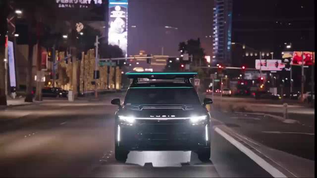 Lucid携手Uber发布豪华无人出租车丨直击CES