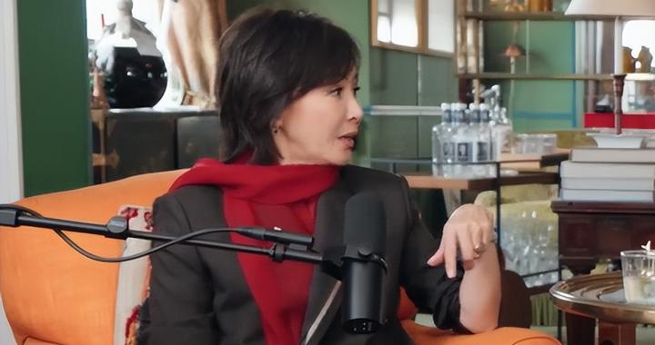 刘嘉玲接受章泽天采访，其公寓内部装修曝光，透露曾与张国荣为邻