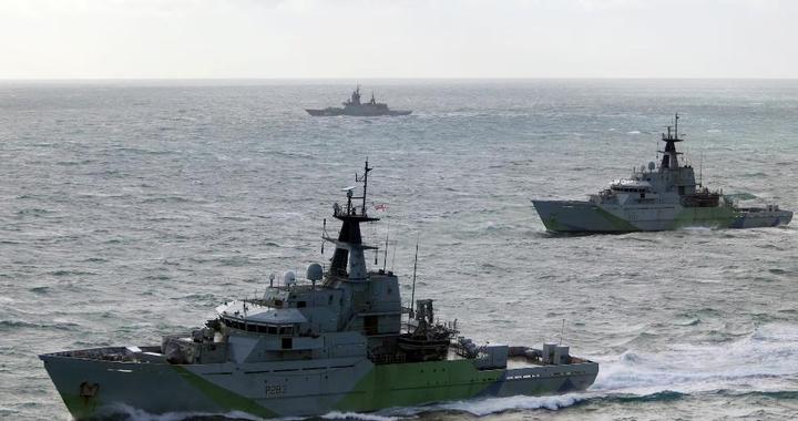 画面曝光！英媒：英国海军跟踪监控穿越英吉利海峡的俄罗斯船只