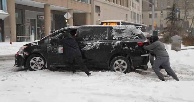 电价狂飙1400%，天然气一周翻倍，寒流或刺痛美国经济“神经”