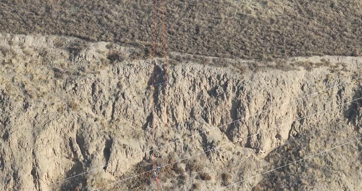 无人机高空手术 间隔棒精准入位