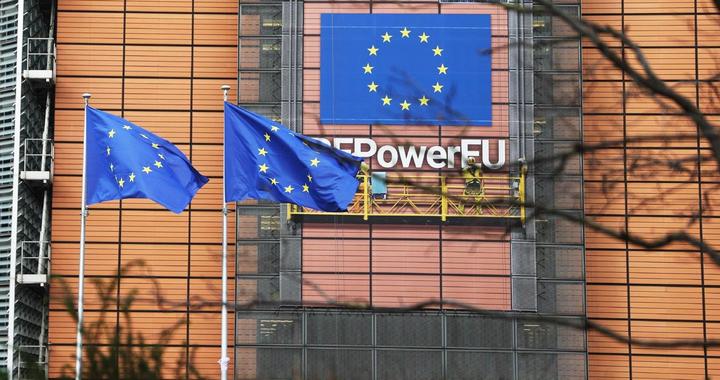 美又一驱逐舰抵达 伊朗将举行实弹演习 中东多国呼吁“降温”