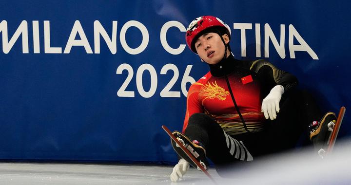 林孝埈摔倒遭质疑急需500米自我救赎，网友：这稳定性怎么滑接力