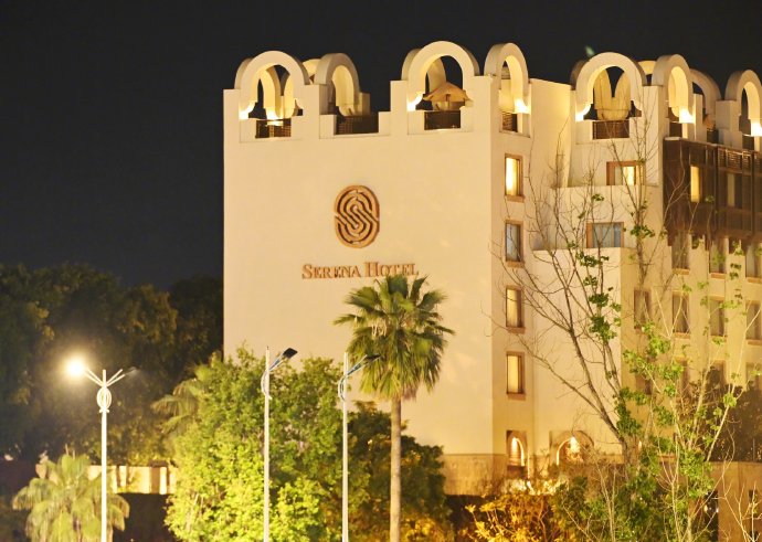 外媒：巴基斯坦出动20多架飞机，护航伊朗谈判代表回国