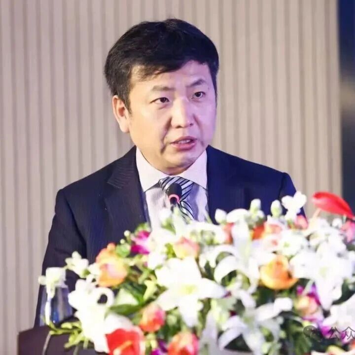 芯片大佬朱一明，11天套现超21亿元！其还执掌长鑫科技，拿出自持7.68亿股给员工，价值或超200亿元
