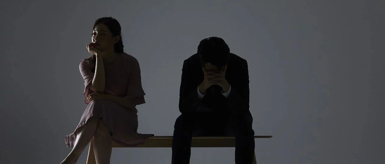 1家6口挤不足30平方米出租屋，妻子打赏男主播1576次近27万元，丈夫：这笔钱我们要挣好久！律师：丈夫有权起诉追回