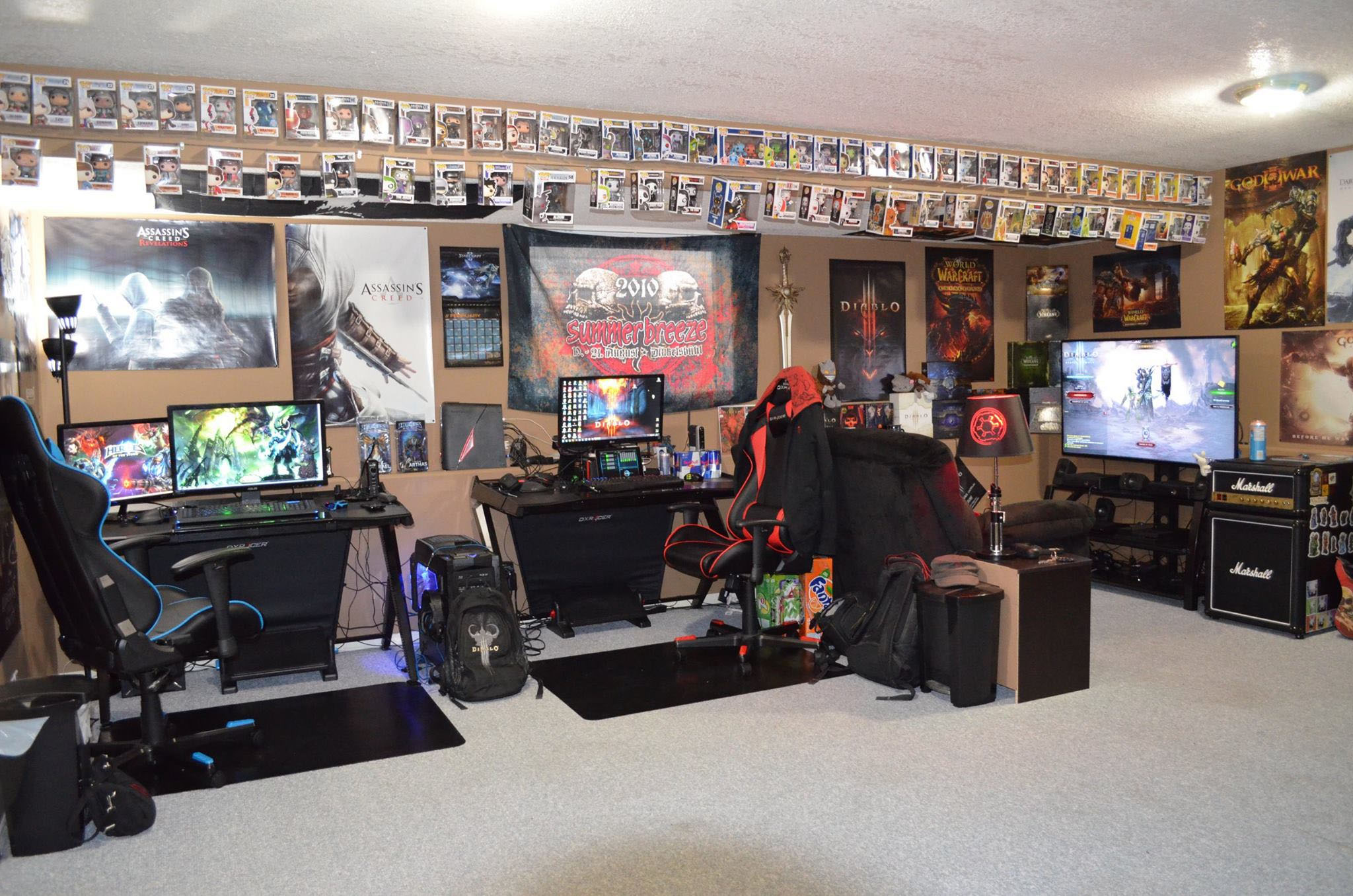 土豪玩家自制暴雪游戏主题房间