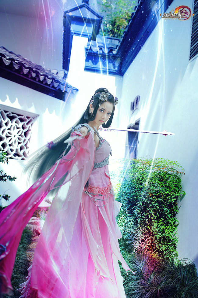 《剑网3》秦风秀娘cos 这位小姐姐长得好甜