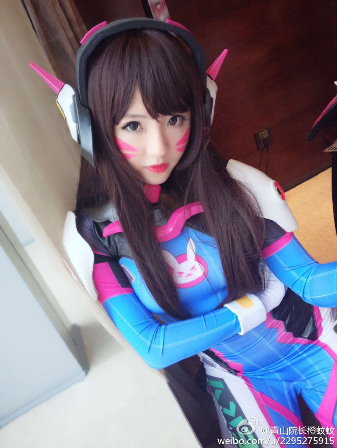 守望先锋d.va cos欣赏 肚子上有小肉肉