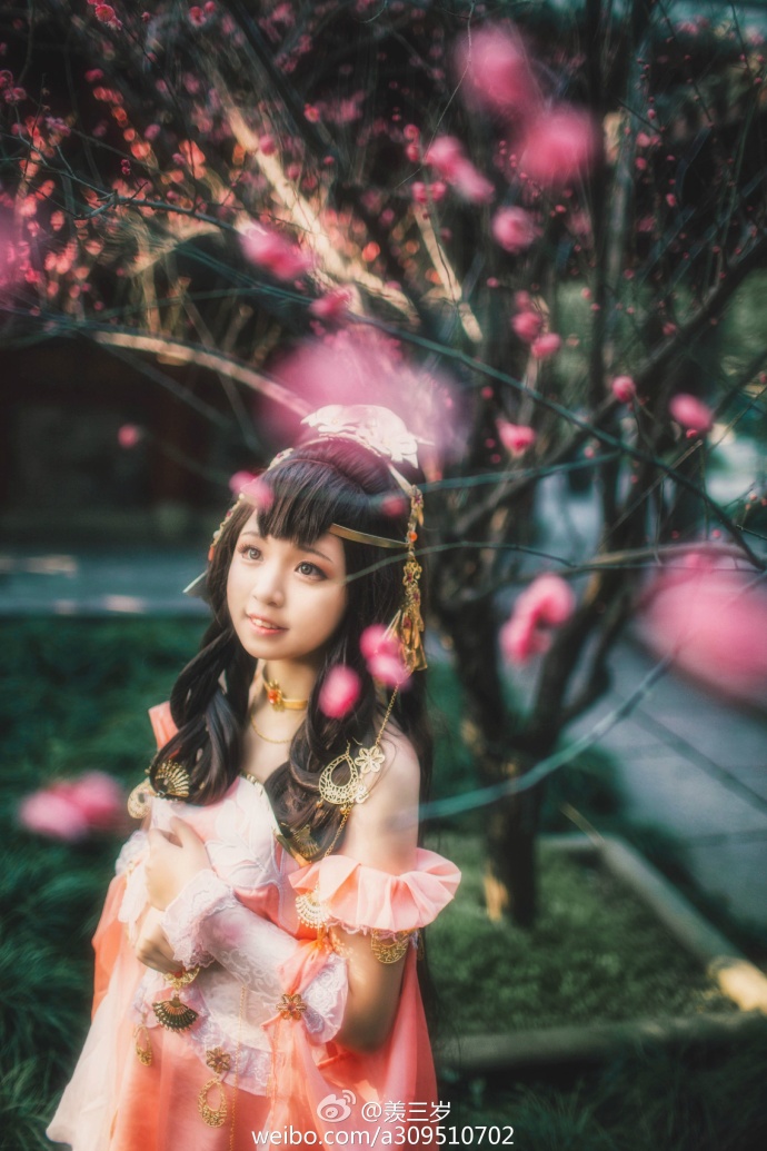 剑网3破虏秀萝cos我有所思在远道