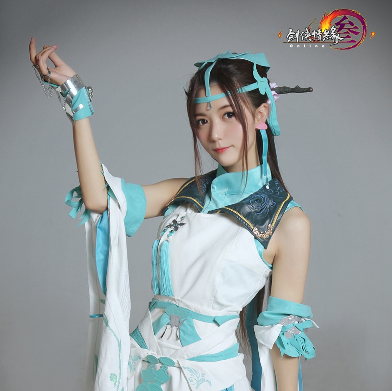 《剑网3》我爱二次元齐搞事 李艺彤cos万花