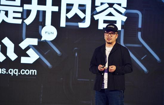 腾讯互动娱乐创意设计部设计负责人李海峰就“如何用创意提升内容”进行分享