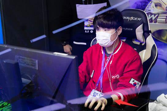 又比如最近风头正劲的人族选手maru.