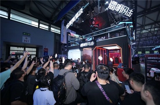 《镭明闪击》展区沉浸式还原游戏场景