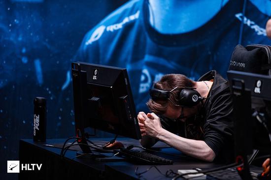 xsenven的-44的击杀/死亡差排名所有选手最末