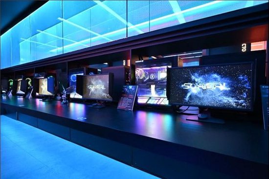 “SoReal元界”电竞区