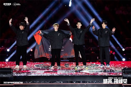 中国战队亮相和平精英全球总决赛