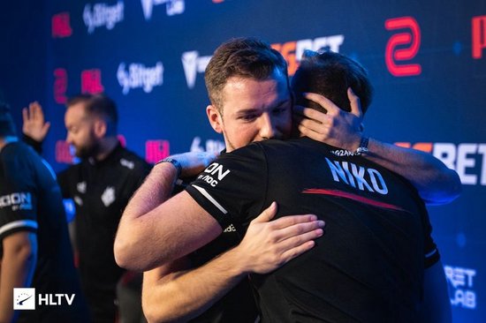 huNter-于2020年底与NiKo相聚于G2