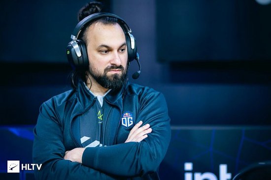 kakafu在四年多之后重返BIG