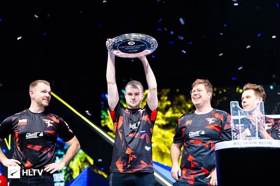 FaZe在IEM成都赢得了2024年的唯一冠军