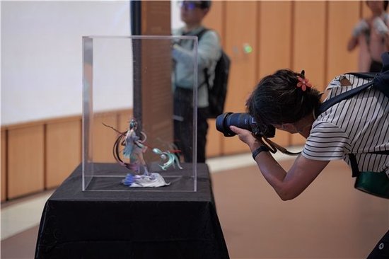 大乔-白鹤梁神女”典藏手办