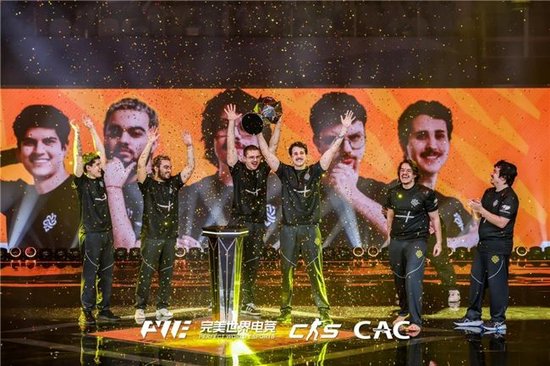 新王加冕，神裝加持！AGON愛攻見證Legacy問鼎CAC 2025
