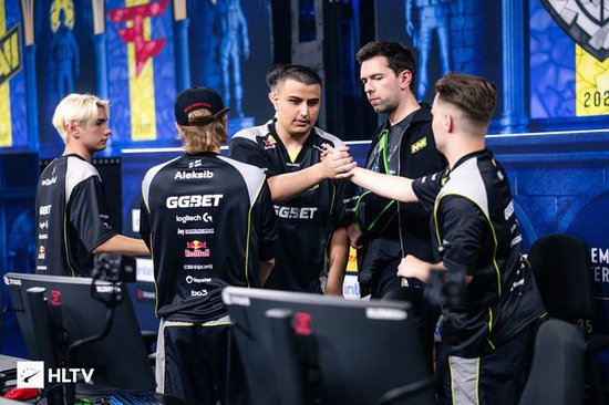 2025年夏季休赛期，makazze加入NAVI