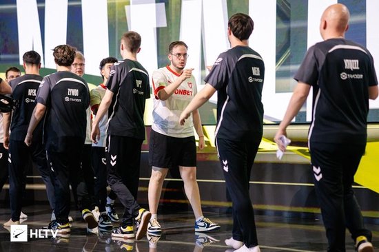 “我们或许是被有史以来最强大的战队盯上了，因此必须向他们致以敬意。”xertioN在谈及输给Vitality的比赛时如此说道