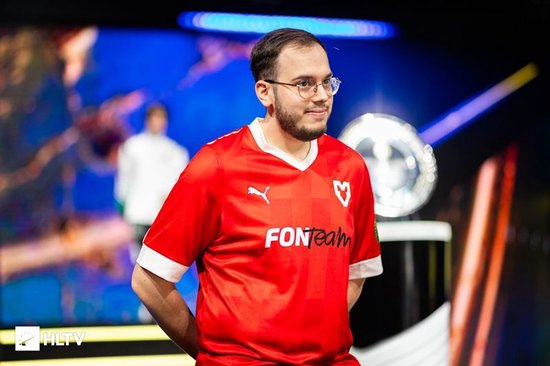 xertioN在IEM成都站荣膺EVP奖项，与他在PGL克卢日站和BLAST赏金赛中获得的两个EVP荣誉共同见证了其全年高光表现