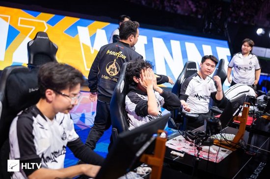 Senzu在上海Major淘汰赛中因压力状态失常，仅获得0.54的rating