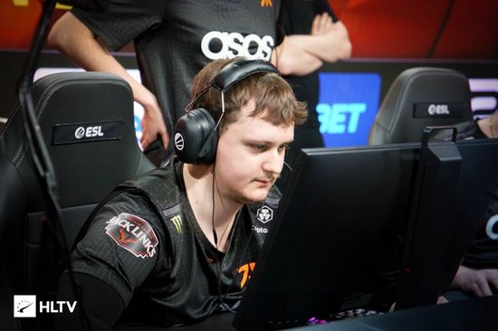 mezii通过引领fnatic国际化的方式，重返了一线CS赛场。