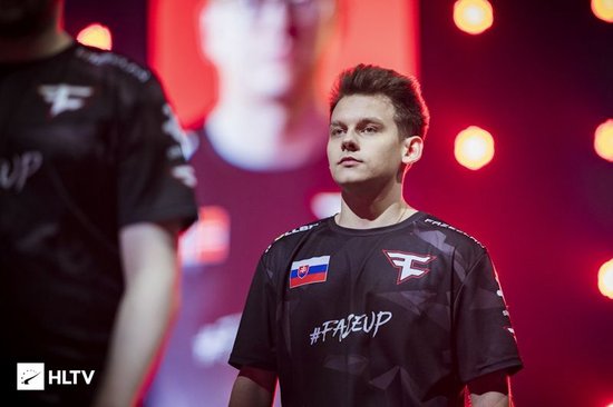 frozen在PGL克卢日-纳波卡站收获了本赛季首个EVP奖项