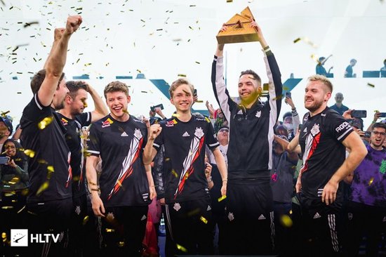 m0NESY的新秀赛季以BLAST Premier全球总决赛2022的夺冠圆满收官