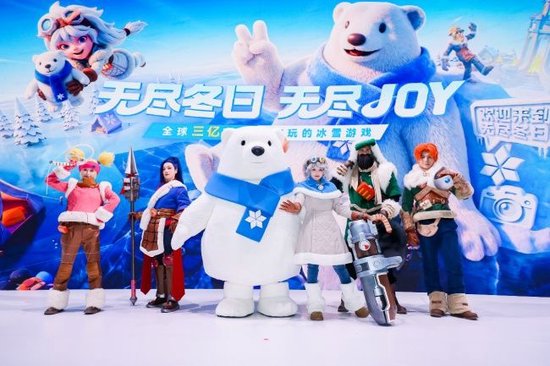 精美的《无尽冬日》Cosplay高度还原角色