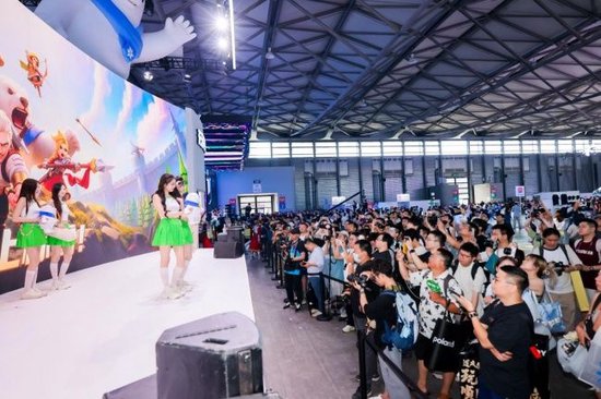 2026ChinaJoy世纪华通展台首日人气高