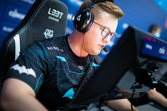 q:你认为major没有进入淘汰赛的主要原因是什么,或者说打virtus.