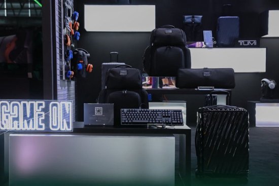 TUMI ESPORTS PRO 专业电竞产品系列陈列区