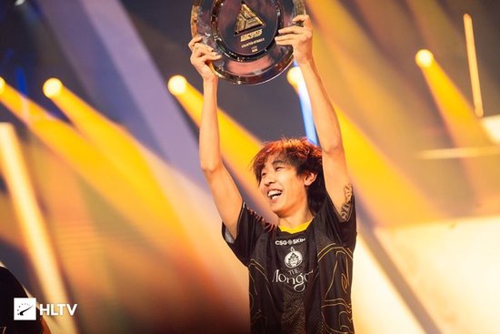 Senzu在利雅得赛场上的狂喜瞬间