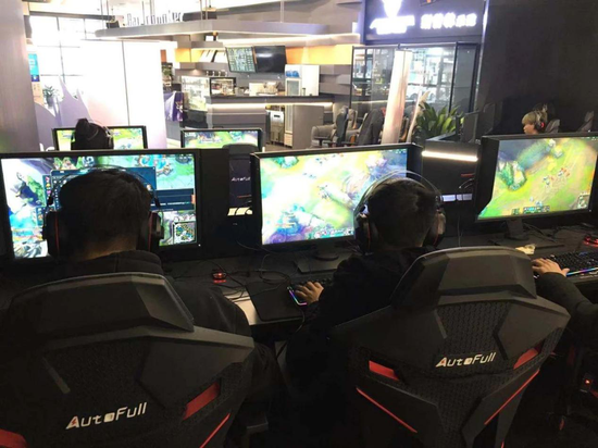  (创电竞杯CMEL酒店赛比赛现场)